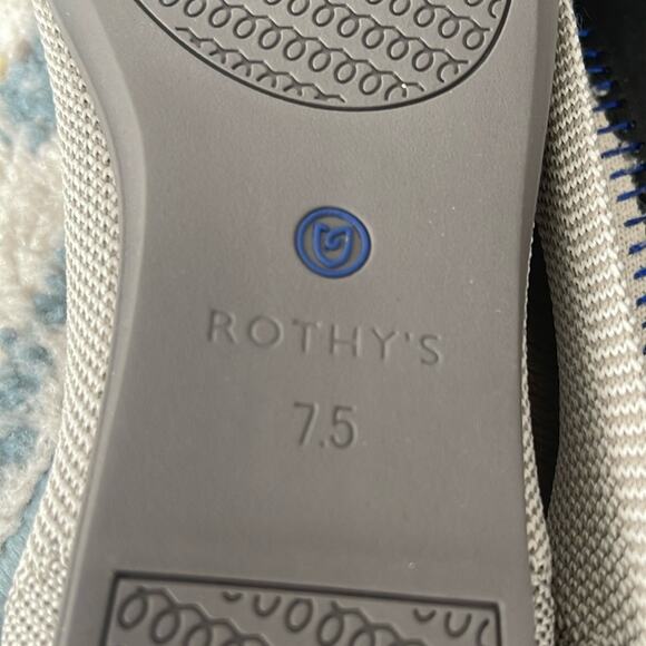 Rothy’s round toe size 7.5 light gray woman’s flat shoes - Picture 5 of 12
